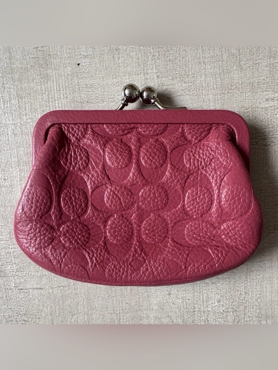 Coach Handbags - Coach Raspberry Pebble Leather Kiss-Lock Coin Purse